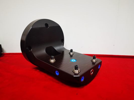 Dispositivo di lavoro CNC a 5 assi per scambio flessibile in lavorazioni CNC