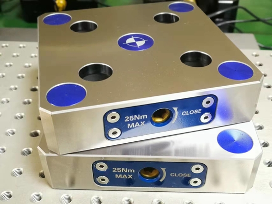 La fresatrice d'acciaio di CNC blocca il peso SK52-145 di 0.005mm 1.8Kg