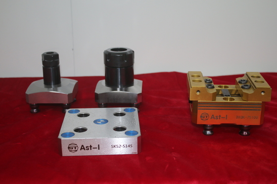 La fresatrice d'acciaio di CNC blocca il peso SK52-145 di 0.005mm 1.8Kg