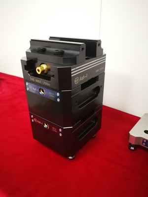 Apparecchio preciso a 5 assi Apparecchi di lavorazione CNC flessibili estremamente durevoli