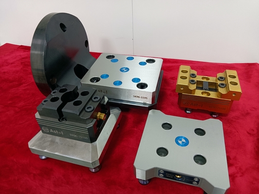 Fresatrice CNC in acciaio che blocca i morsetti dell'asse da 0,005 mm SK96-S195