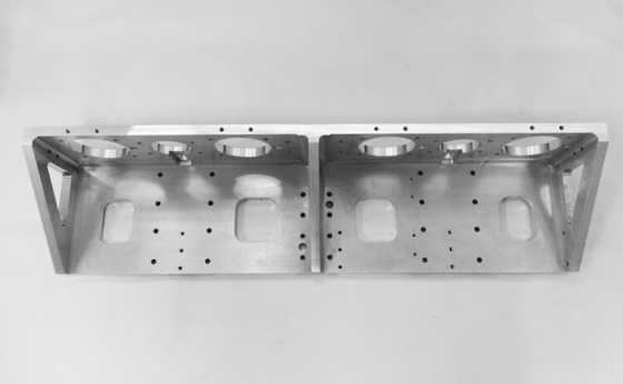 Pezzi di ricambio CNC per fresatura al titanio in acciaio inox anodizzato su misura per centri di lavoro per metalli personalizzati 07