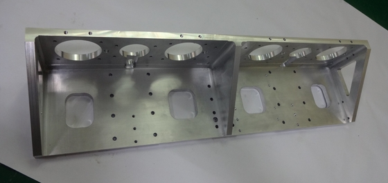 Parti di lavorazione CNC di sbavatura Parti di rame CNC di precisione da 850 mm