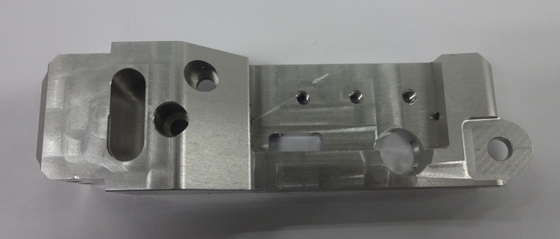 Sbavatura di pezzi lavorati CNC in acciaio inossidabile anodizzato personalizzato 15 ISO