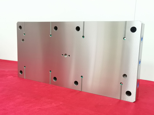 Dispositivi dell'apparecchio d'illuminazione di asse con 3/4/5 di supporto di asse di CNC - OEM 208*106*25mm disponibili