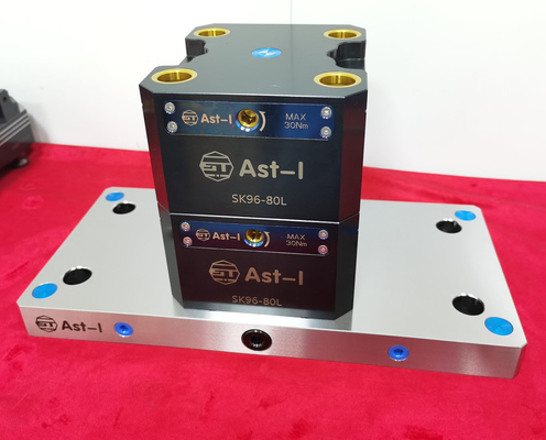 4 bulloni 3/4/5 di accessorio dei dispositivi di asse di funzionamento di CNC di asse