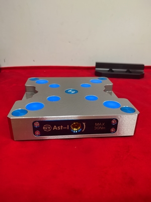 SK9652-S205 Bloccaggio per attrezzatura a punto zero per lavorazione CNC a 3/4/5 assi, materiale acciaio, con riposizionamento ripetuto 0,005 mm