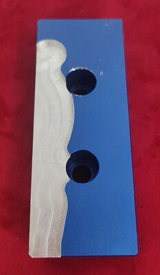 Fabbricazione in acciaio indurito con forza di blocco di 18KN e precisione di ripetizione di 0,005 mm per la lavorazione CNC