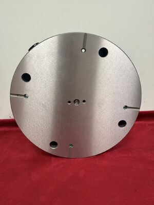 Fissaggio regolabile per lavorazioni meccaniche CNC