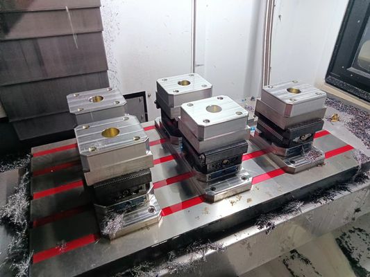 Morsa autocentrante per tavola rotante CNC 130 mm Larghezza corpo pinza Manuale