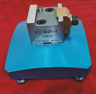 Fresatrice per piccoli pezzi con bloccaggio in alluminio super duro a 5 assi